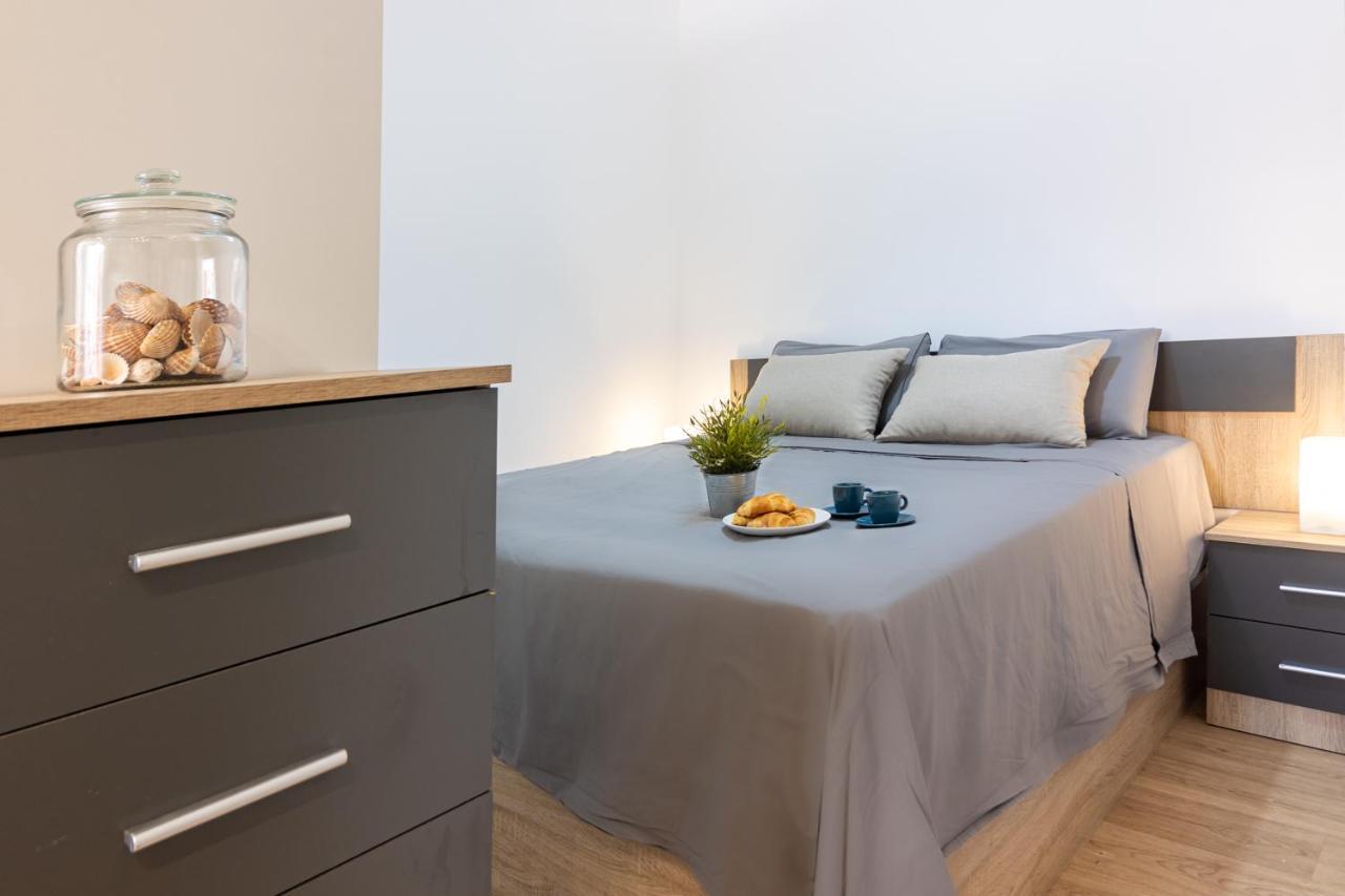 Malagueta Freshapartments Malaga Bagian luar foto